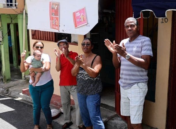 Residentes de Los Peralejos KM 13 están al grito por la falta de agua 1 2 26