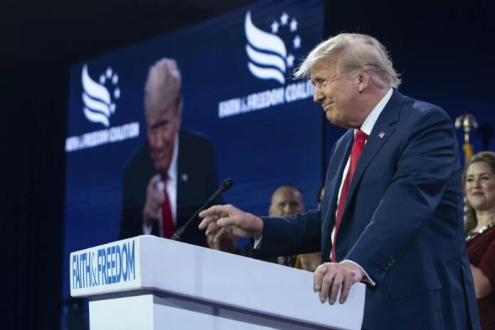 Trump elude decir si apoya prohibición nacional al aborto