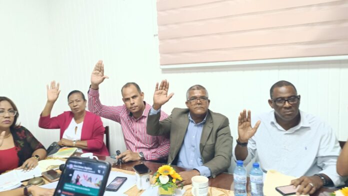 ¡Por fin! 7 de 13 regidores de La Romana logran suspender alcalde Tony Adames