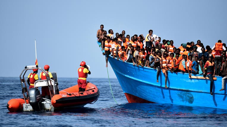 ONG Open Arms rescata en el Mediterráneo 200 inmigrantes de cuatro barcazas 3 22222