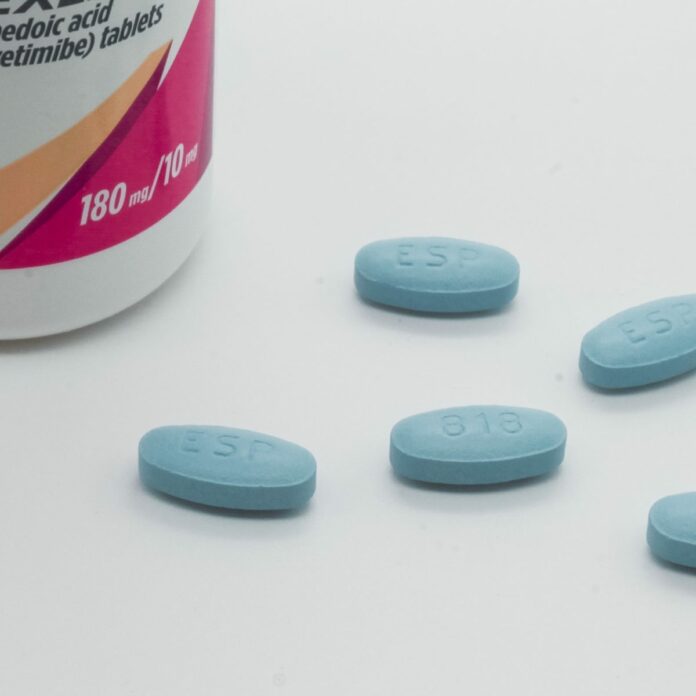 Un ensayo demuestra que un fármaco reductor del colesterol disminuye los episodios cardíacos