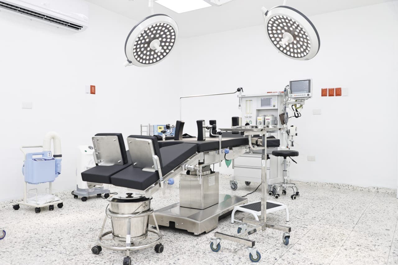 Entregan ampliada Emergencia y remozamiento Hospital Ángel Concepción Lajara 2 Hospital Tenares 3