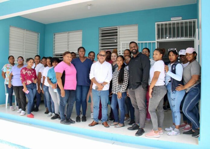 SNS, a través del servicio regional de salud El Valle, entrega remozamiento de un centro en La Bombita de Azua