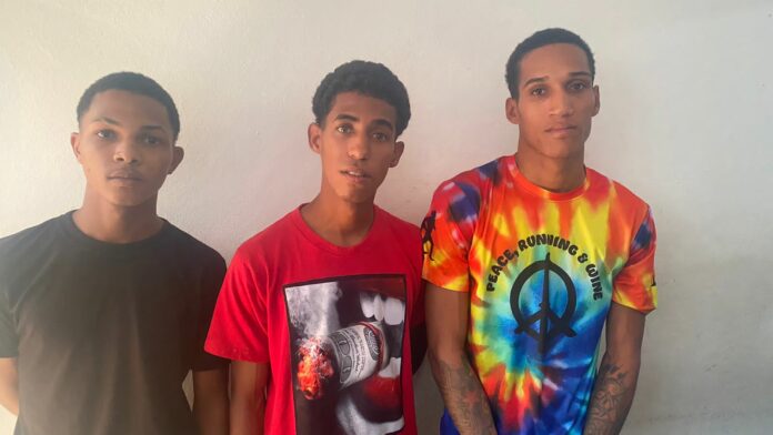 Tres jóvenes “altamente peligrosos” de 20, 21 y 24 años se entregan a la Policía en Mao