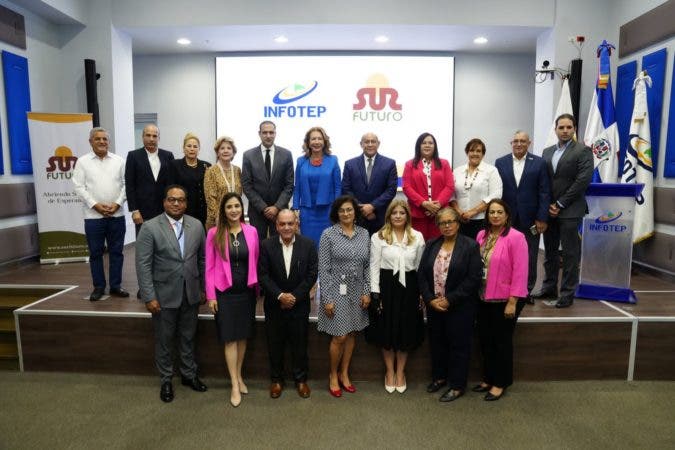 Energía renovable para la región Sur; INFOTEP y Sur Futuro sellan acuerdo 2 PHOTO 2023 07 14 13 19 15