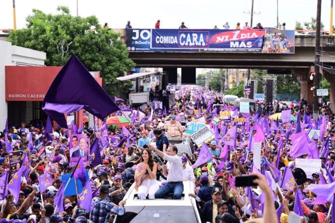 Abel durante Marcha de la Esperanza: “El PLD está en las calles y en 2024 estará en el Palacio” 1 WhatsApp Image 2023 07 08 at 8.28.27 PM