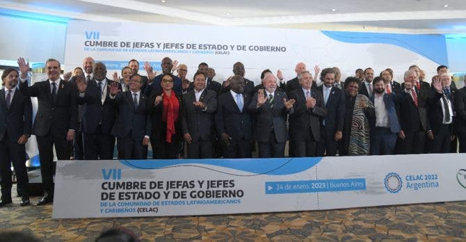 Abinader partió hacia Bruselas para participar en III Cumbre Celac-Unión Europea 1 Celac pide fin bloqueo Cuba al cerrar cumbre