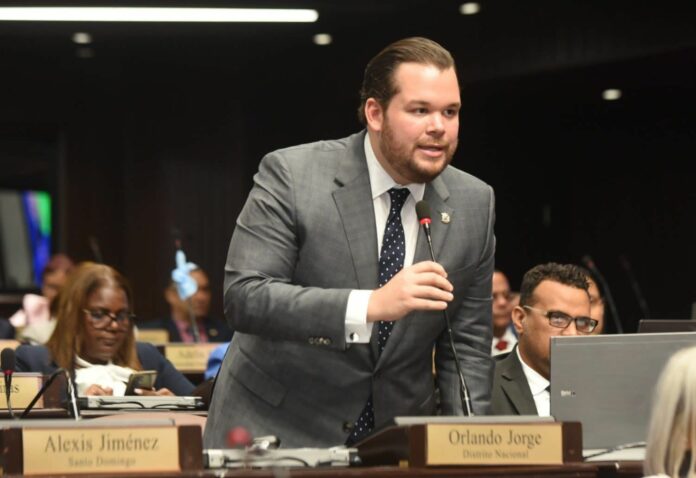 Aprueban proyecto de ley de política antidopaje de Orlando Jorge Villegas