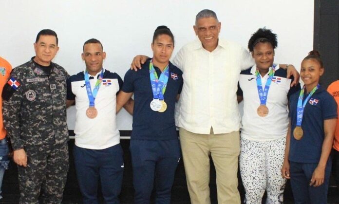 Atletas PN medallistas en El Salvador recibirán incentivos