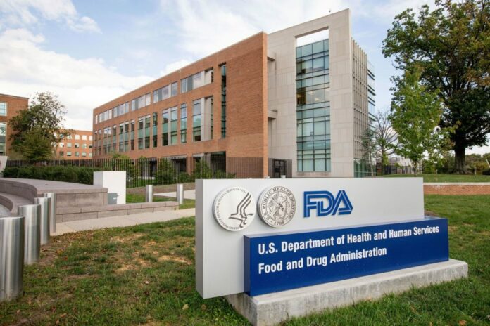 Bajo advertencia la FDA aprueba Leqembi, un medicamento para tratar el alzhéimer