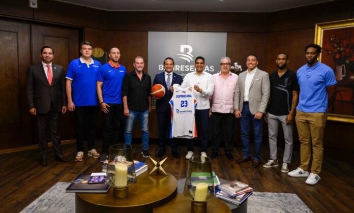 Banreservas seguirá apoyo al básquet en su ruta hacia el Mundial