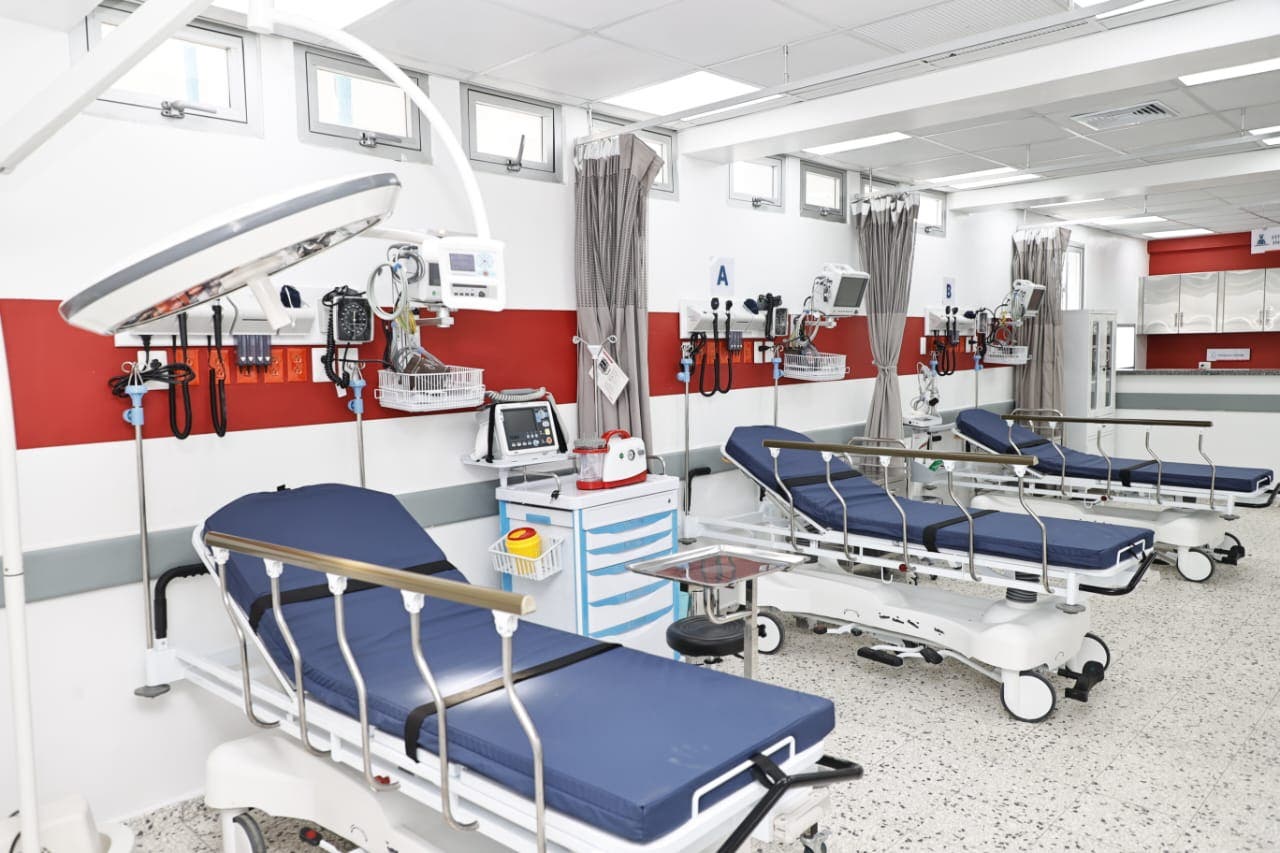 Entregan ampliada Emergencia y remozamiento Hospital Ángel Concepción Lajara 1 Hospital Tenares 2