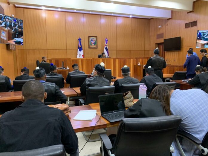 Envían a juicio de fondo a Adán Cáceres y otros Envían a juicio de fondo a Adán Cáceres y otros implicados en Caso Coral
