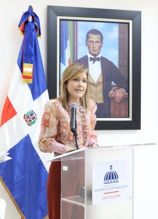 Fundación Corripio y Minerd firman acuerdo a favor de la educación 1 Palabras de Ana Corripio 325x450 1