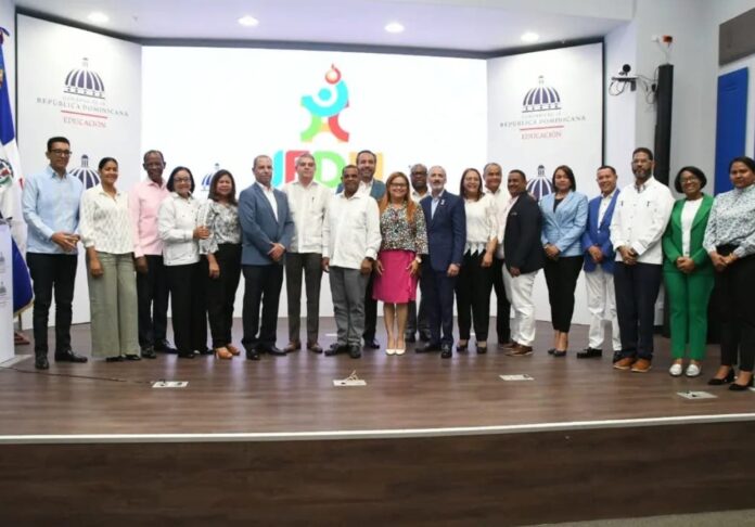 Juramentan comité para Juegos Escolares