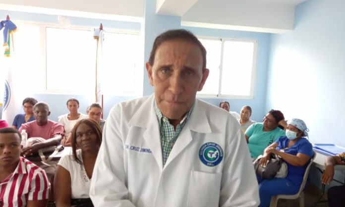 (VIDEO) Dr. Cruz Jiminián denuncia usan su imagen en promoción de producto falso