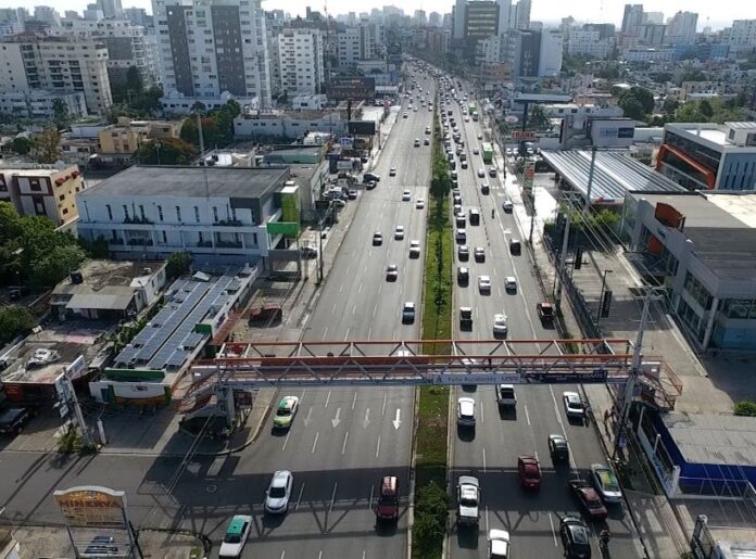 Economista ve hay que atraer inversión con un mayor valor agregado