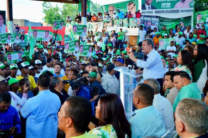 Leonel Fernández: “Preparen sus maletas porque en el 24 se van”
