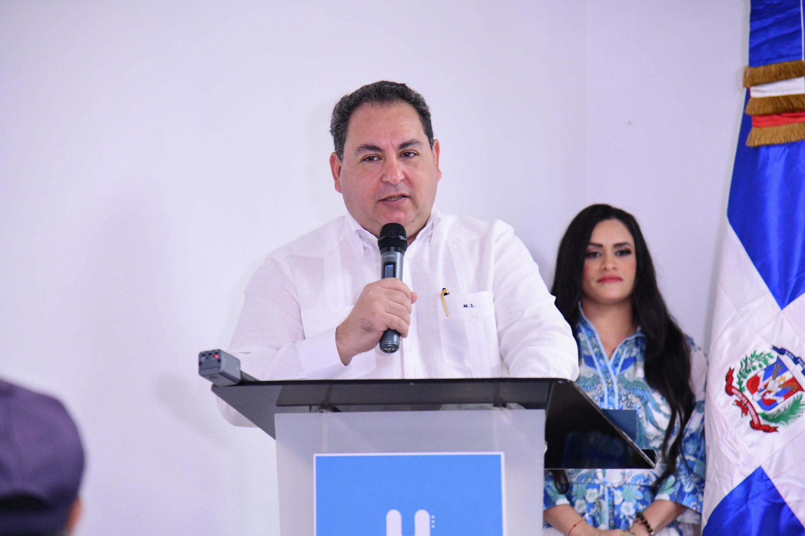 1692037046 141 Autoridades de Salud entregan tomografo al Hospital Traumatologico Juan Bosch