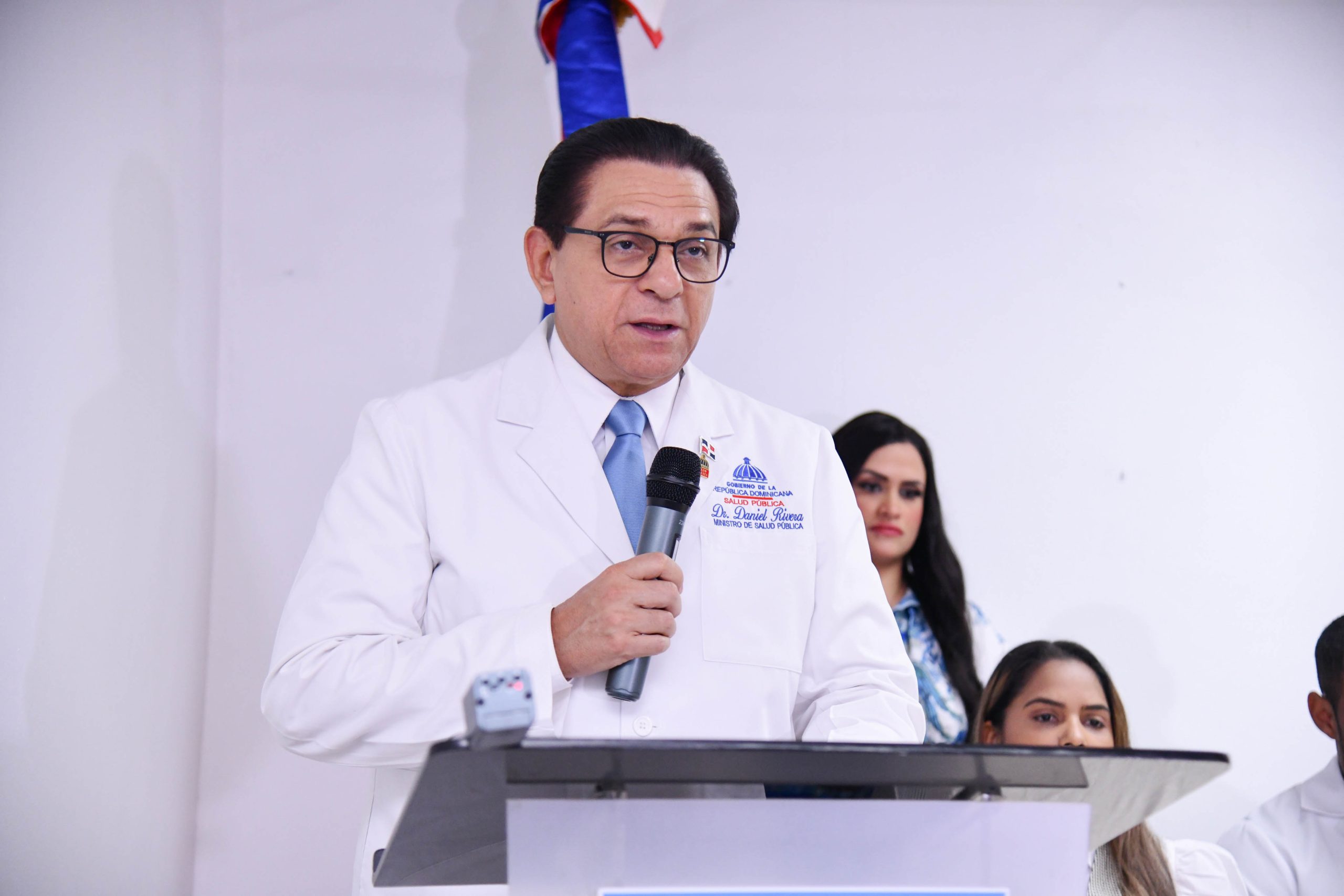 1692037046 506 Autoridades de Salud entregan tomografo al Hospital Traumatologico Juan Bosch