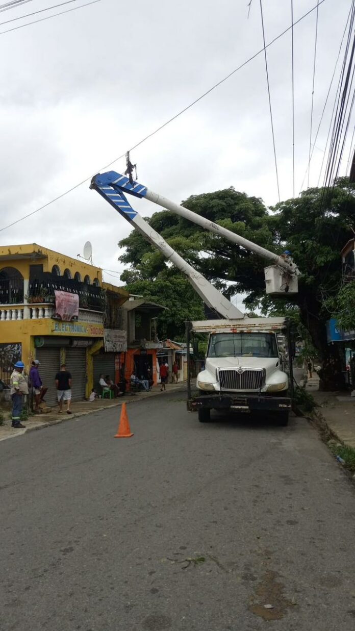 Cerca de un millón de hogares afectados por servicio de agua y casi 100mil por energía eléctrica
