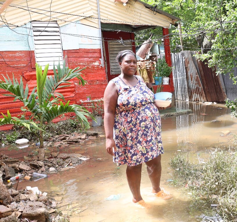 1693218622 670 Efectos Franklin Todavia ayer decenas casas bajo agua y lodo