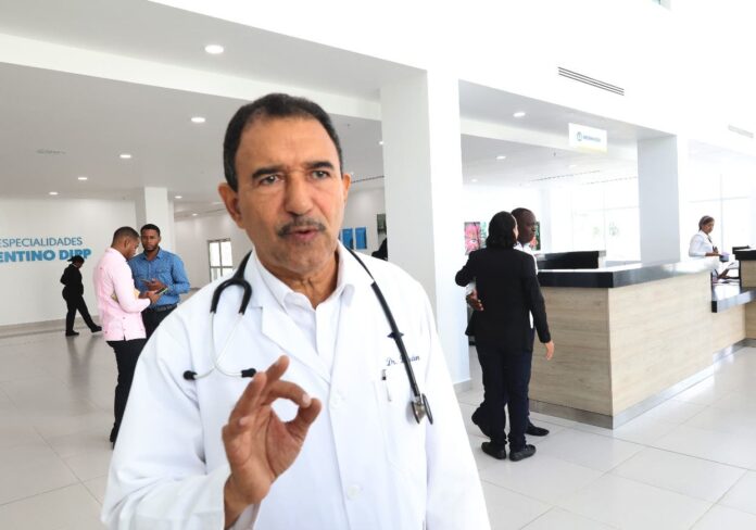 Inicia hospital con poca gente; inauguran centro