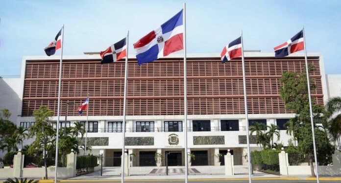 Aprueban complemento al Presupuesto del 2023