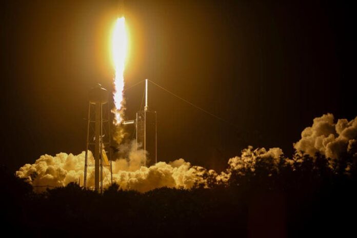 Astronautas inician misión de 6 meses Crew-7 de NASA y SpaceX