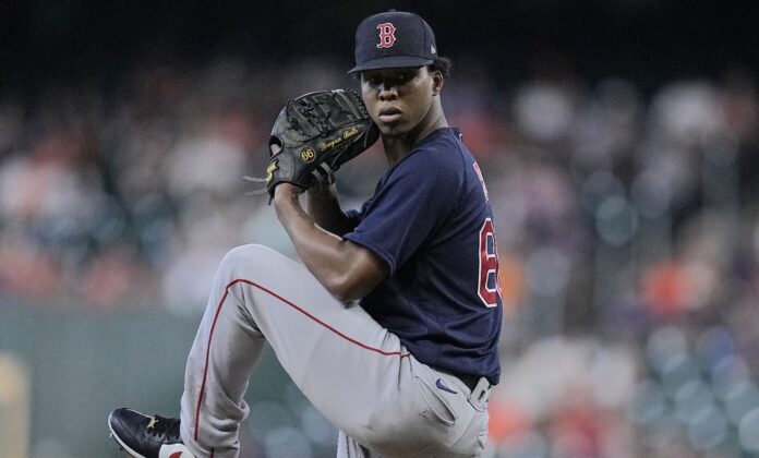 Bello silenció bates Astros; Ramírez pega su jonrón 18