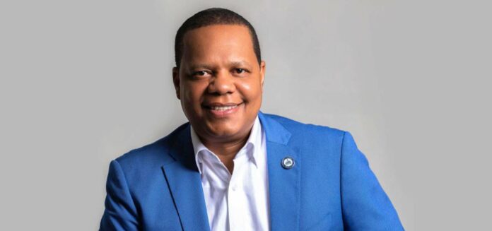 Director Pro Consumidor participará en cumbre sobre comercio electrónico en España