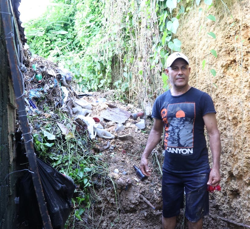 Efectos Franklin Todavia ayer decenas casas bajo agua y lodo