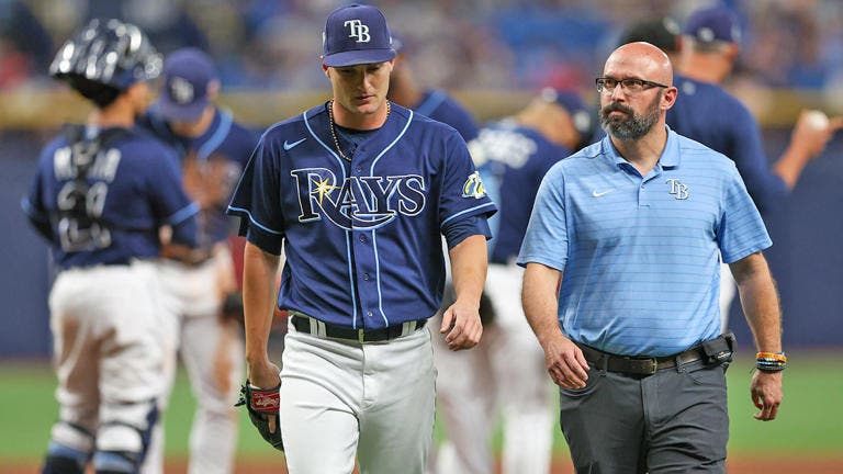 Grandes Ligas HOY Shane McClanahan se sometera a cirugia Tommy