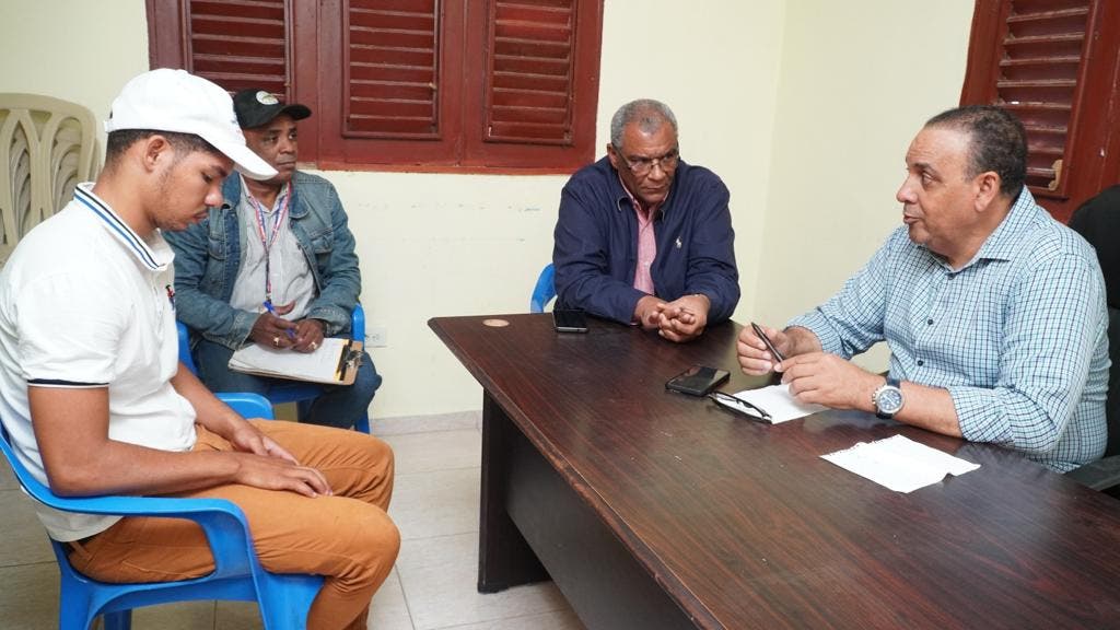 Inespre inicia compra de bananos a productores afectados por Franklin