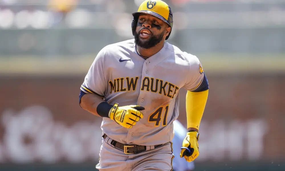 Julio Rodriguez vuelve a tronar al batear de 4 3 con