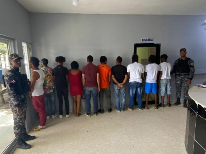 La Policía apresa 21 personas, interviene 6 puntos de drogas y ocupa distintas sustancias controladas