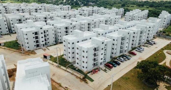 Mived arriba a las 5,000 viviendas construidas y entregadas en tres años
