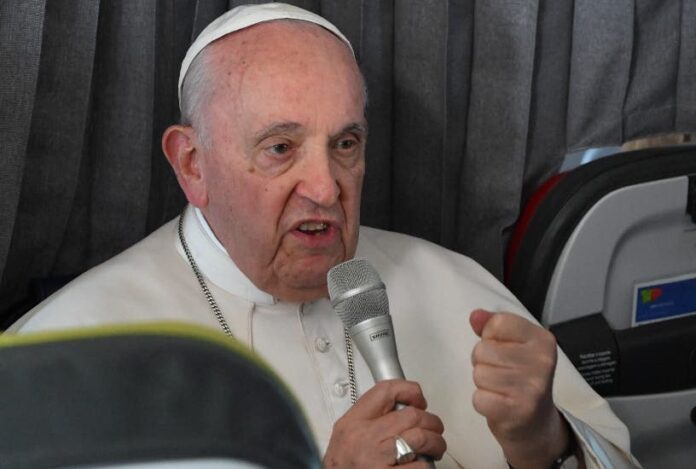 Papa Francisco critica otra vez los abusos