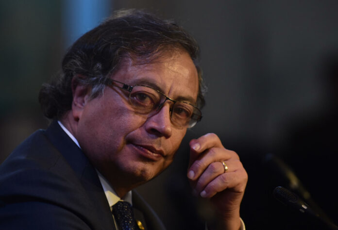 Petro confirma que se ha reunido con su hijo acusado de lavado de dinero