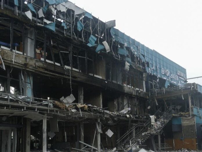 Rusia y Ucrania siguen intercambio de fuego