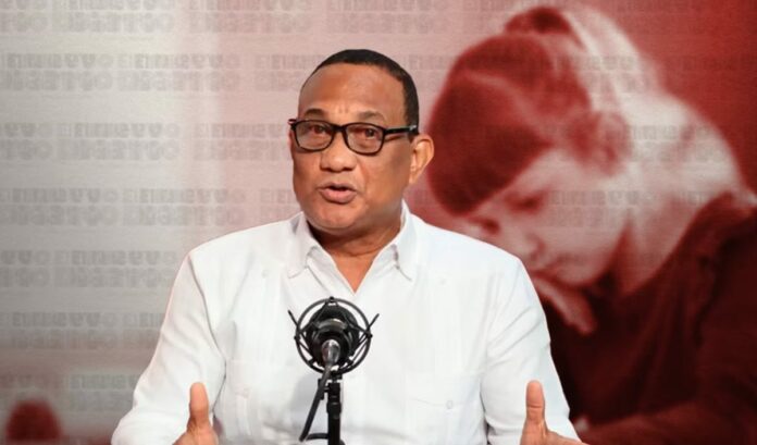 Terapeuta familiar asegura padres que sin control de sus emociones no pueden corregir a sus hijos 