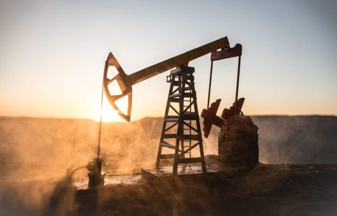 El petróleo de Texas abre con una bajada del 0,86 %, hasta 90,86 dólares el barril