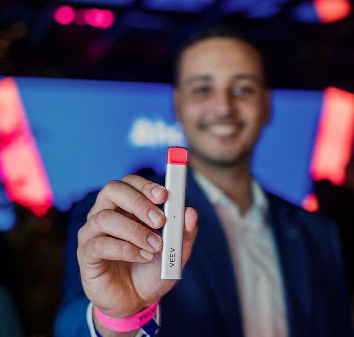 Philip Morris lanza VEEV NOW, producto basado en ciencia y nueva alternativa sin humo