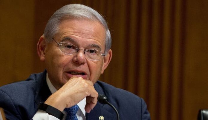 Bob Menéndez dice será exonerado tras acusaciones de soborno y extorsión