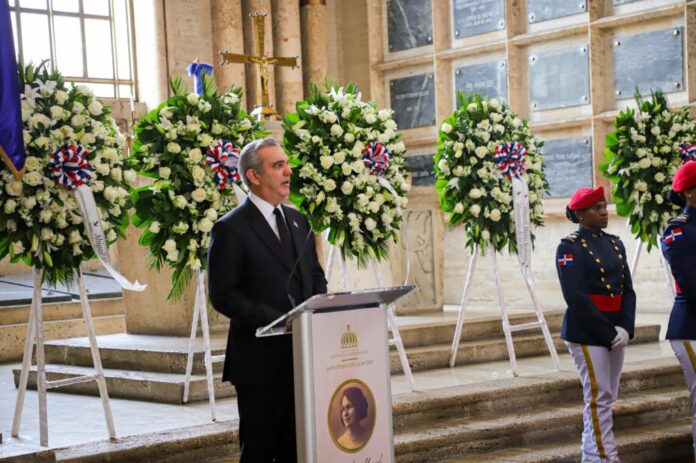 Abinader encabeza acto de traslado de restos mortales de Abigaíl Mejía al Panteón de la Patria