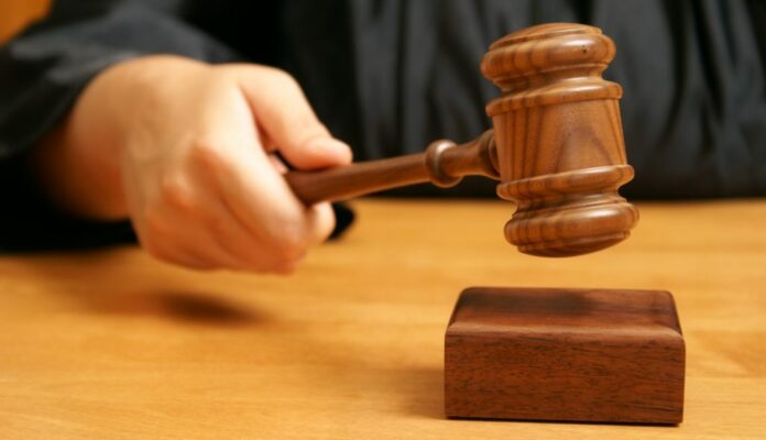 Condenan a 30 años de cárcel a mujer que lanzó ácido del diablo a otra en SDE