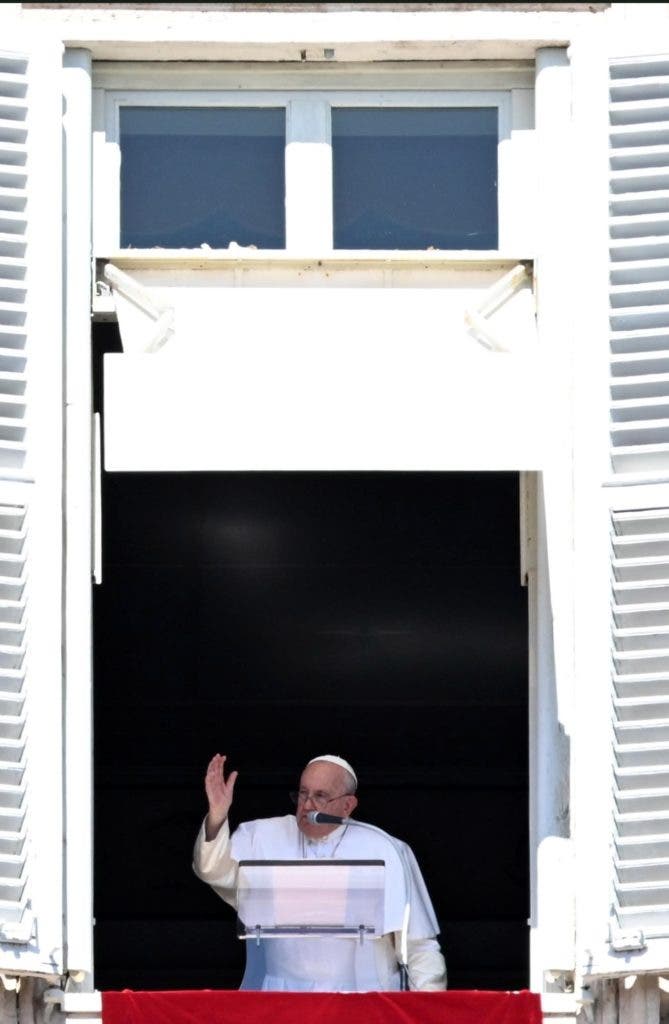El papa pide atencion a victimas de la pornografia infantil