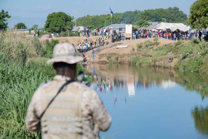 Gobierno haitiano afirma debe construirse el polémico canal en el río fronterizo