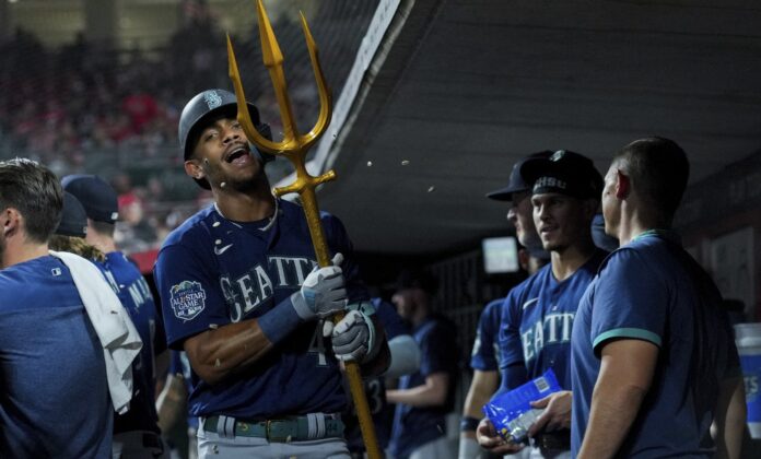 Julio Rodríguez despacha dos jonrones en revés Seattle