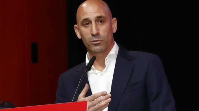 Luis Rubiales dimite como presidente de la RFEF y vicepresidente de la UEFA